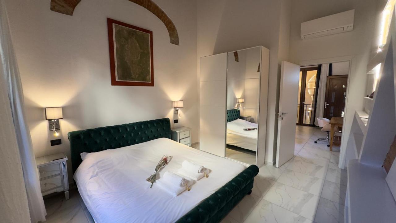 Suite Stylish & Cozy Apartment In The Heart Of 佛罗伦萨 外观 照片
