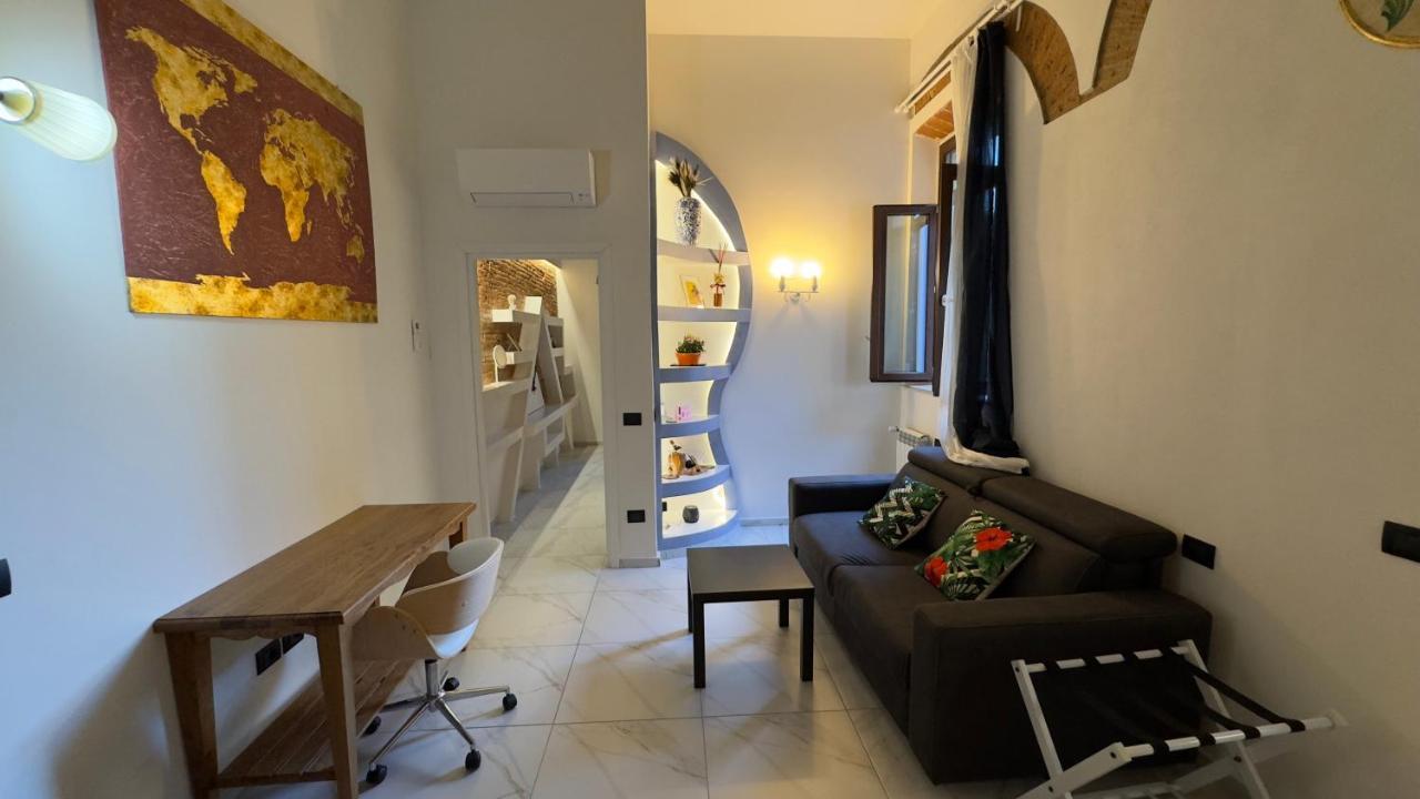 Suite Stylish & Cozy Apartment In The Heart Of 佛罗伦萨 外观 照片
