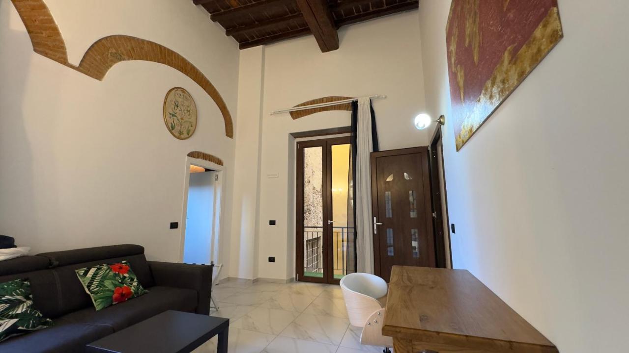 Suite Stylish & Cozy Apartment In The Heart Of 佛罗伦萨 外观 照片